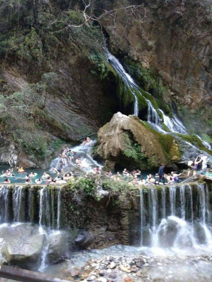 《问苍茫》:情感与历史的交织之旅,探寻时代巨作
